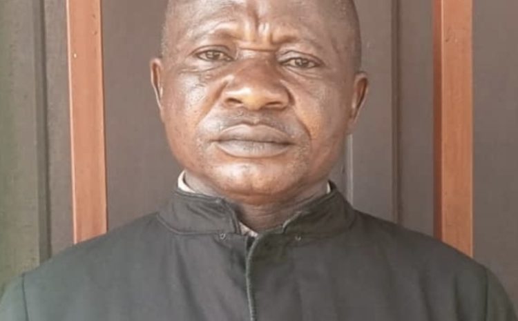  Sécurisation et prise en charge des paroisses catholiques en RDC : l&rsquo;abbé Mathieu NUBEA de Lisala appelle les fidèles à se réveiller face aux actes de vandalisme répétés .